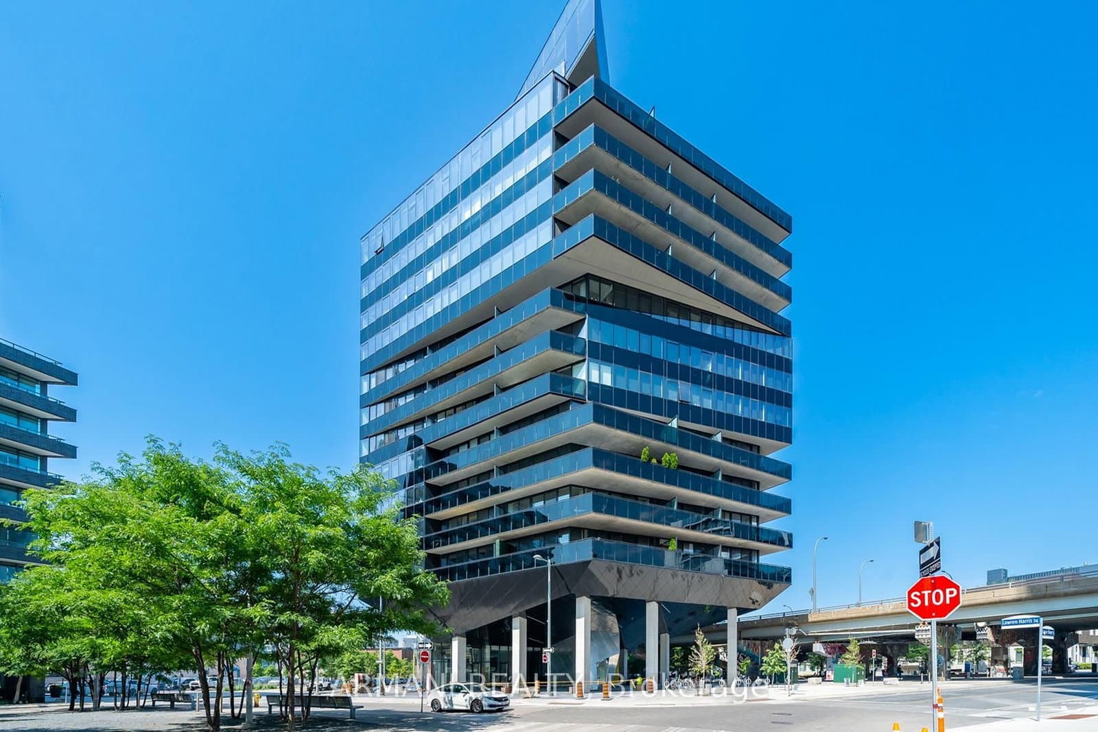 #512 - 21 Lawren Harris Square