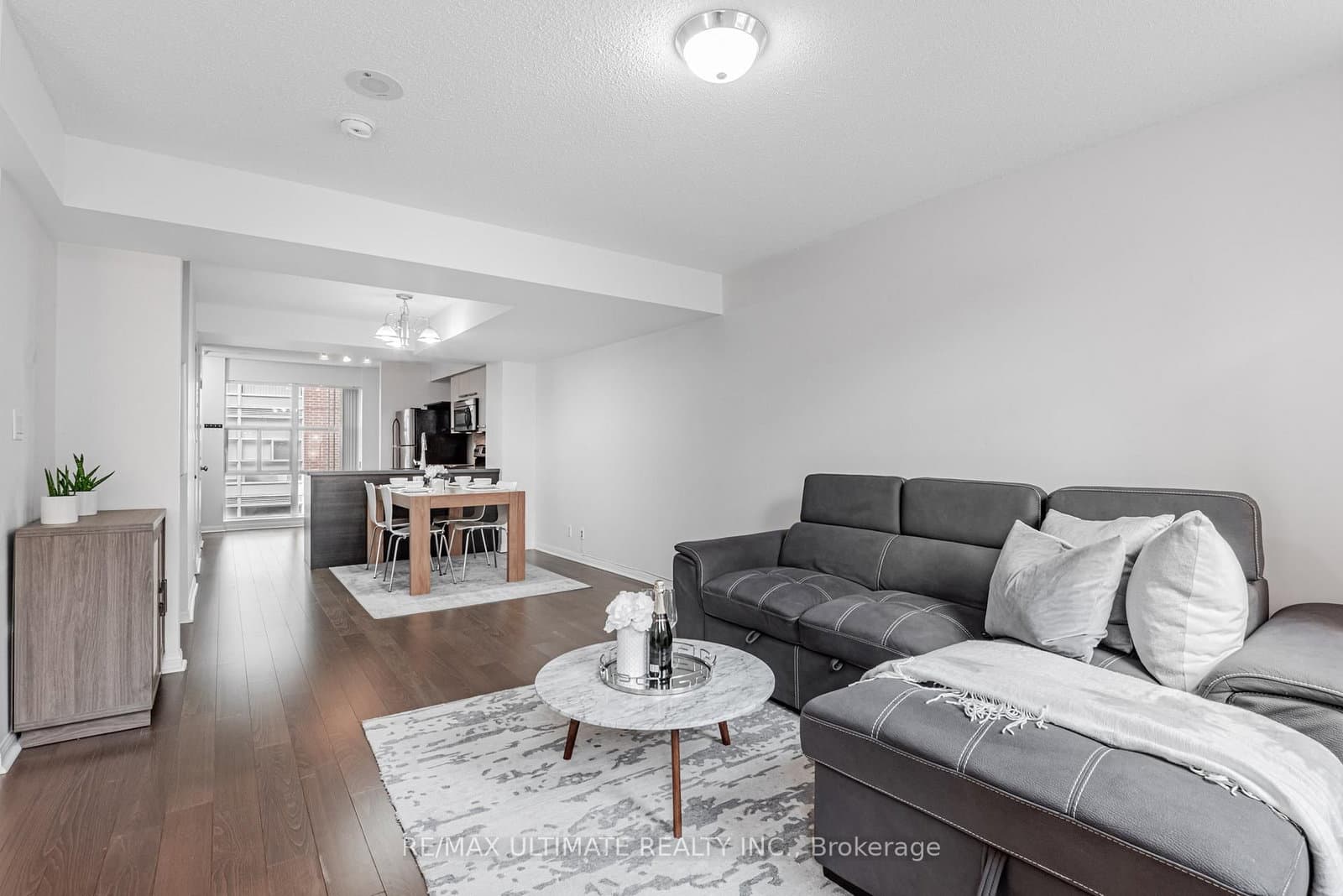 #311 - 11 St Joseph Street