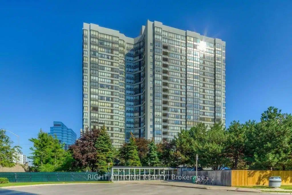 #905 - 7 Bishop Avenue