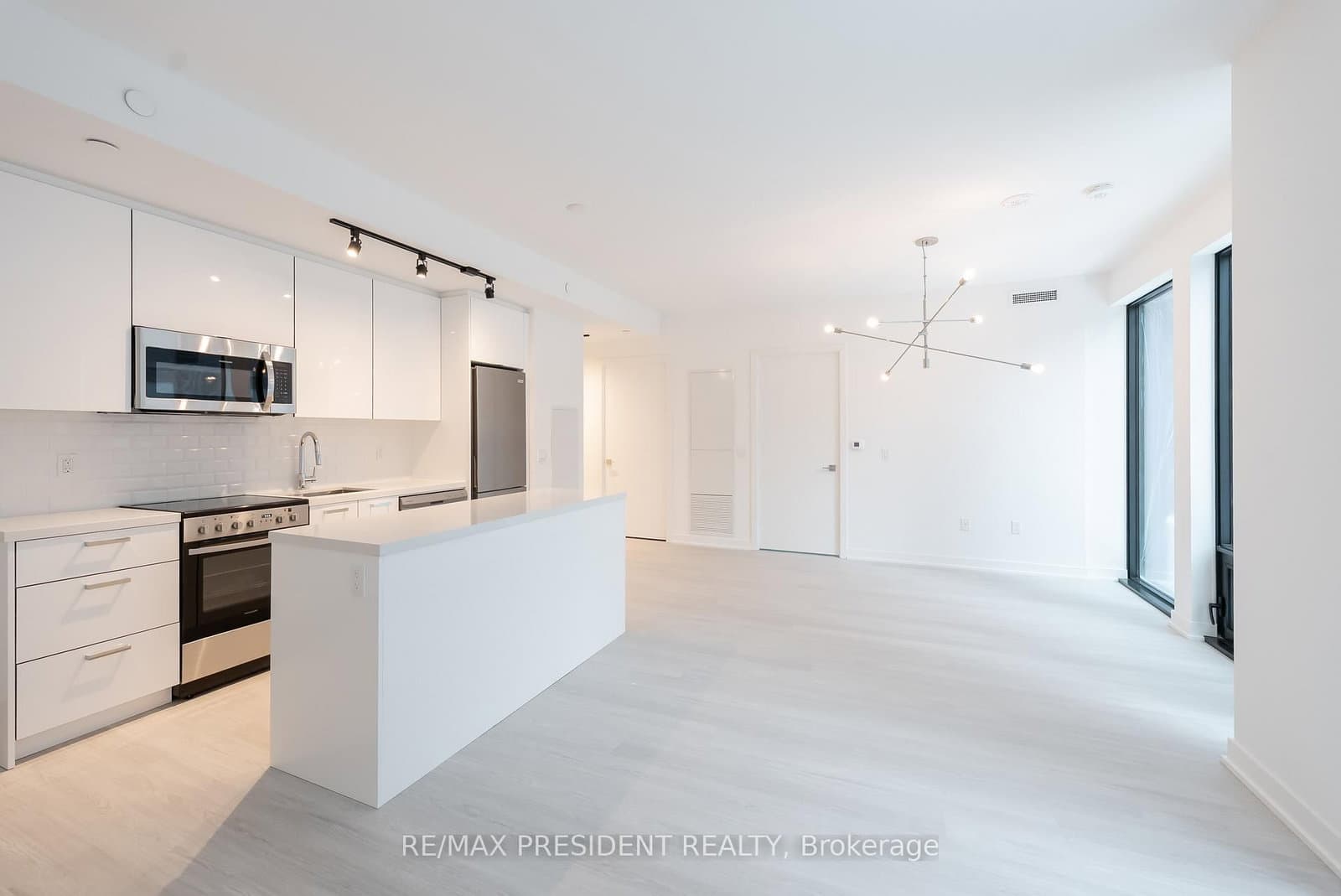284 King Street E, Unit 402