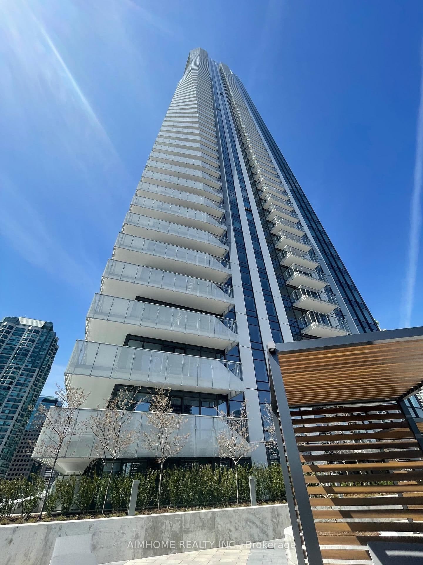28 Freeland Street, Unit 1701Den