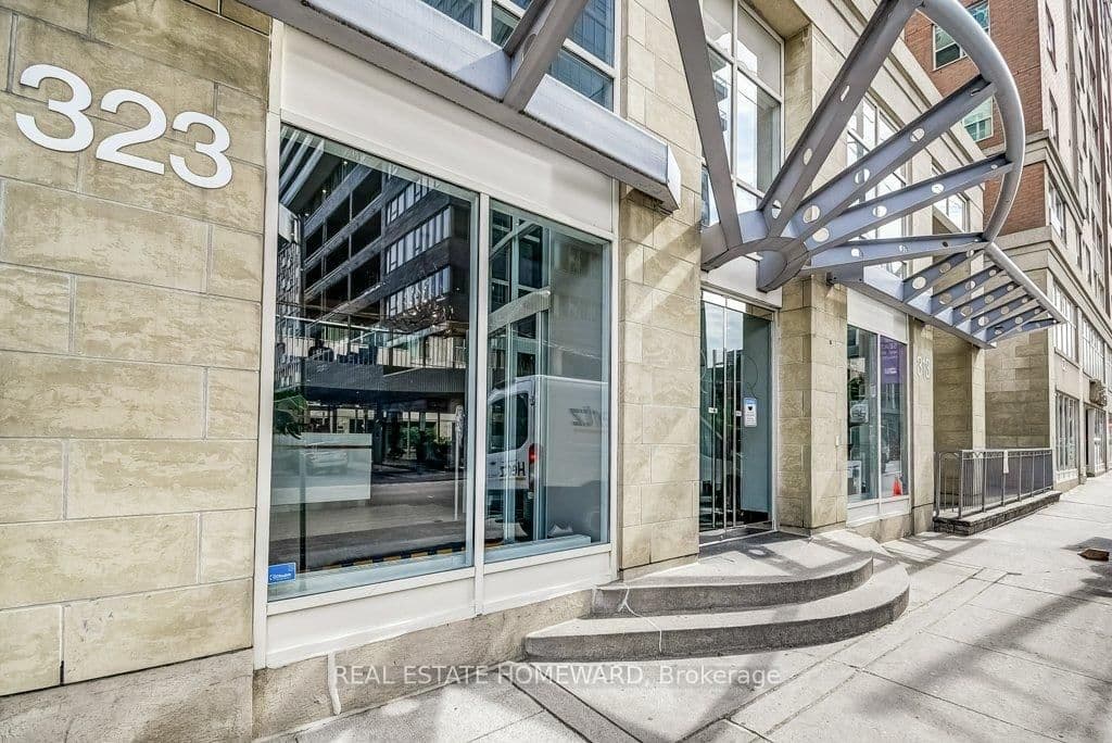 #1009 - 323 E Richmond Street
