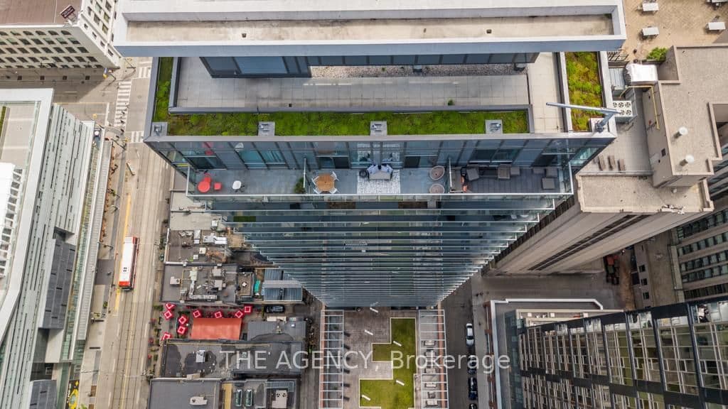 8 Mercer Street, Unit 3305