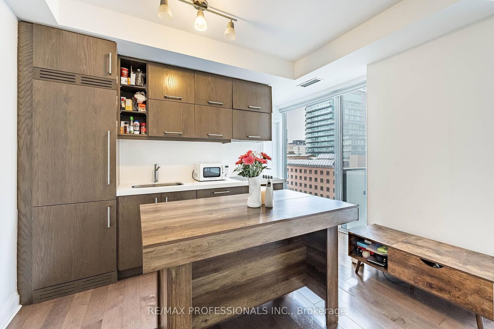 #708 - 1080 Bay Street