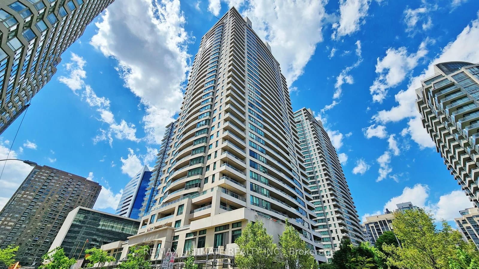 #905 - 18 Spring Garden Avenue