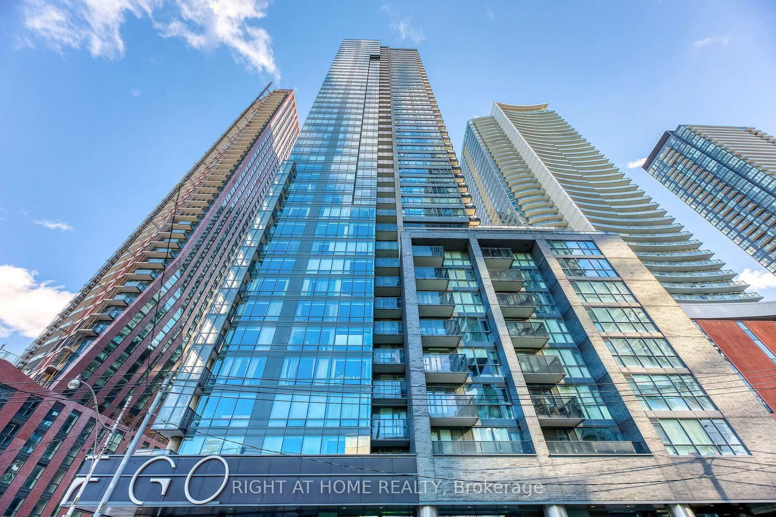 #314 - 295 Adelaide Street W