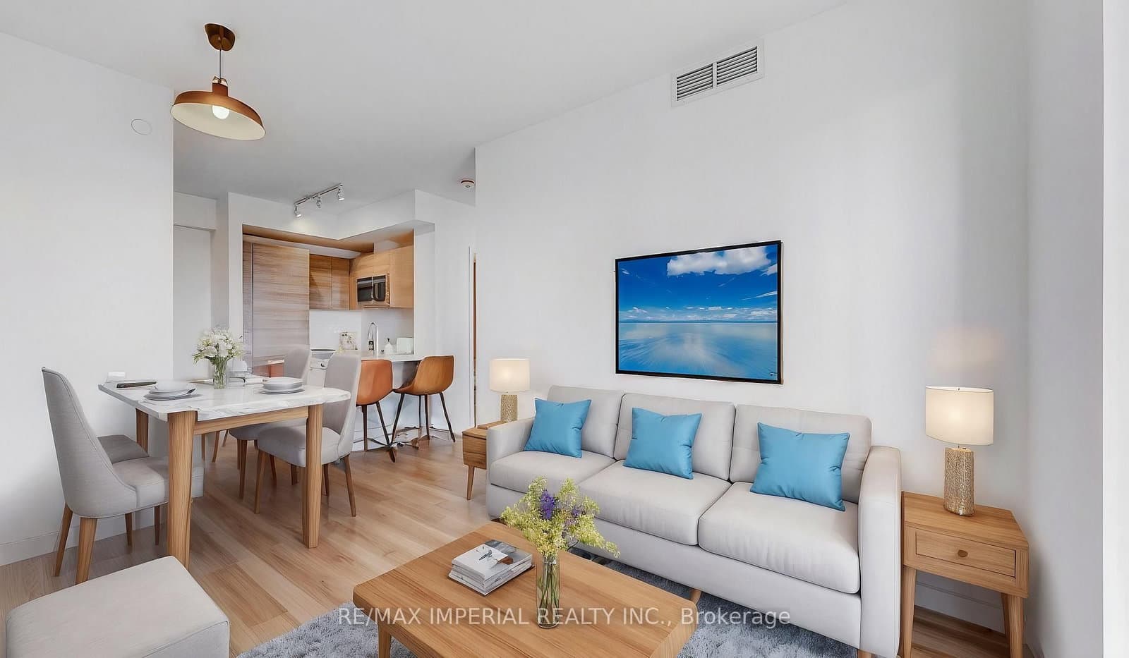 #2706 - 3 Gloucester Street