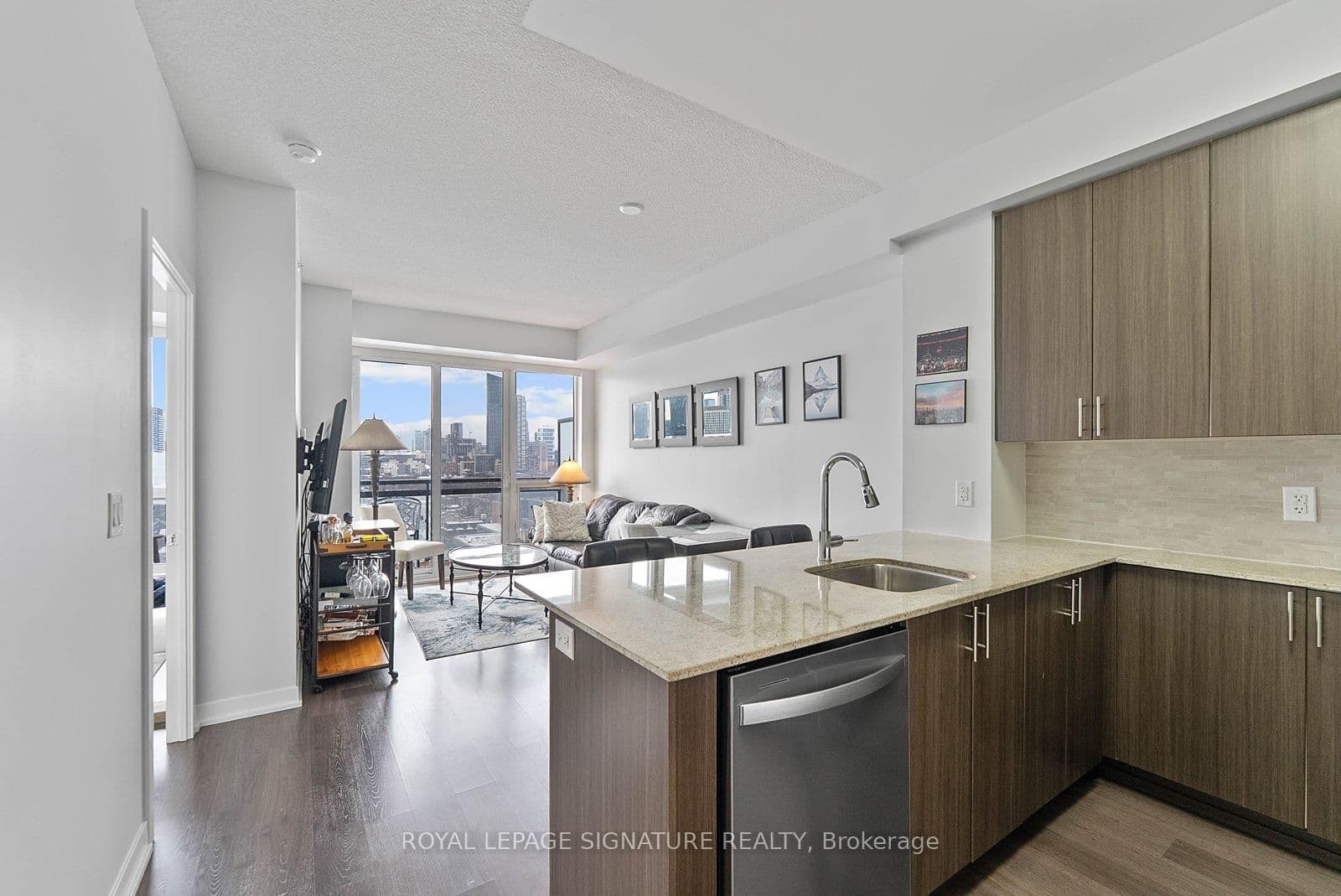 #1405 - 225 Sackville Street