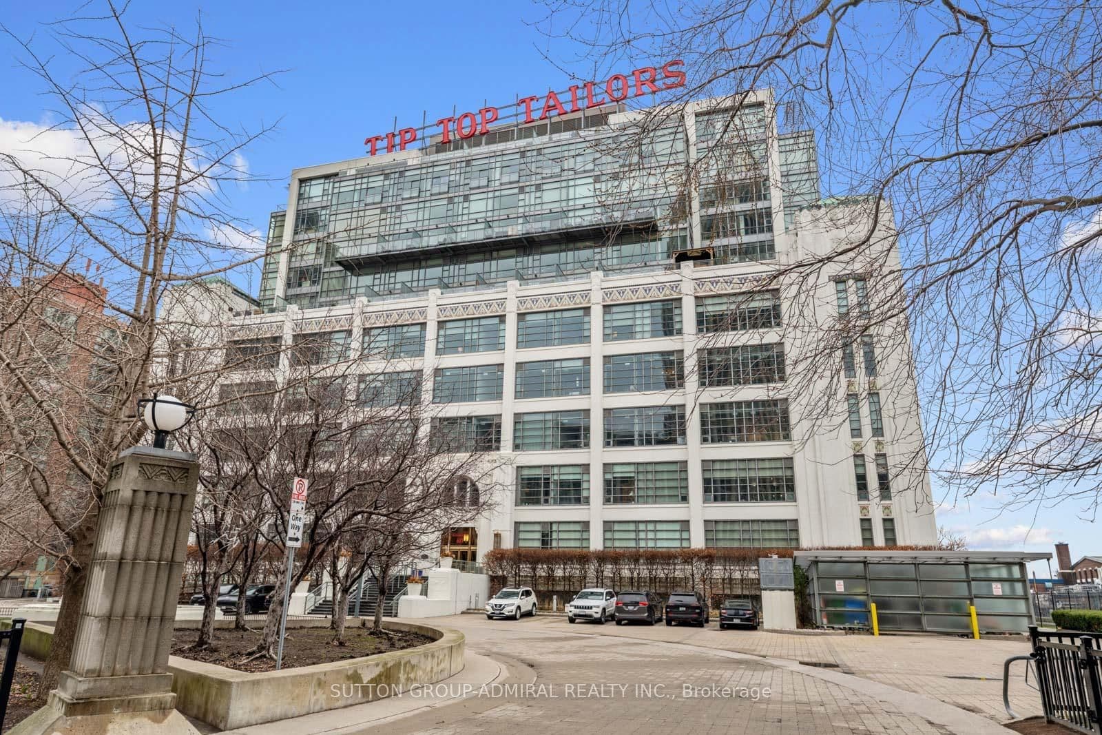 #434 - 637 Lake Shore Boulevard W