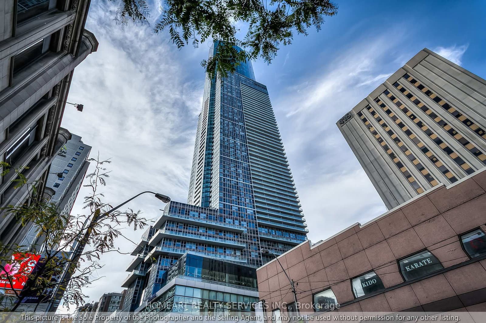 #3912 - 386 Yonge Street