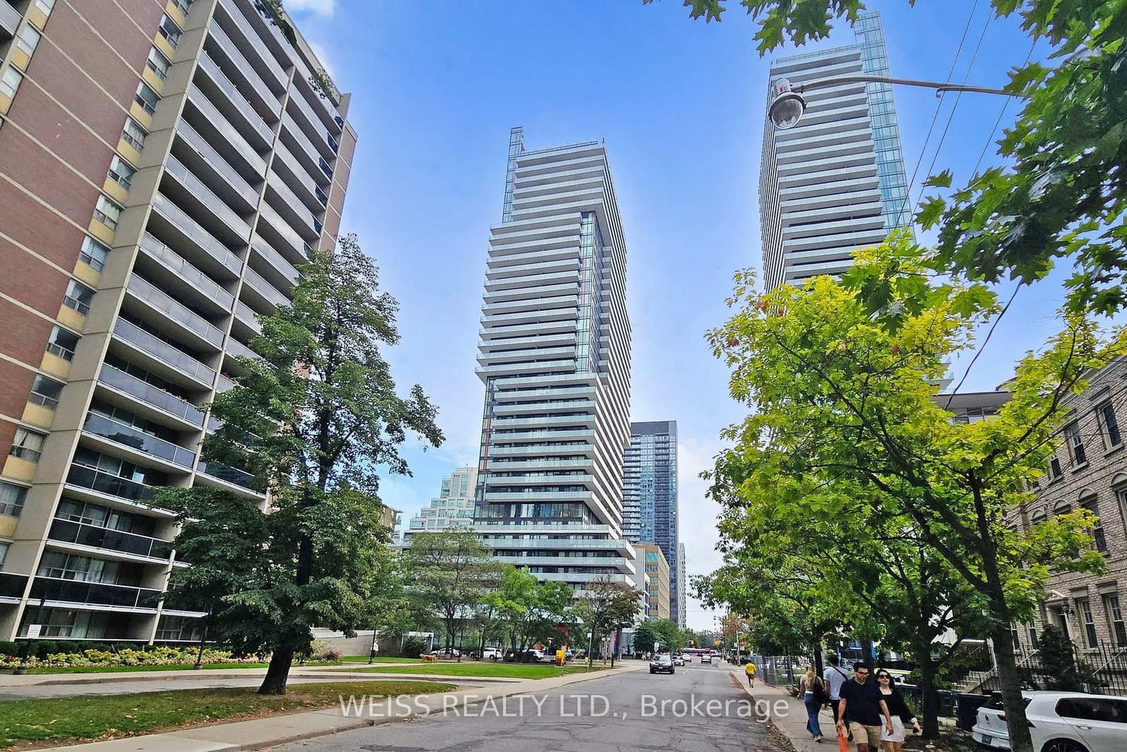 185 Roehampton Avenue, Unit 520