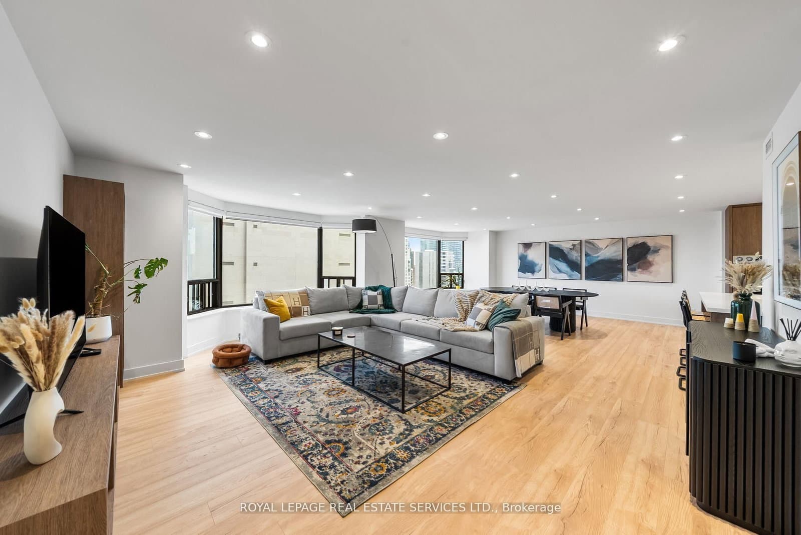 #2008 - 175 Cumberland Street
