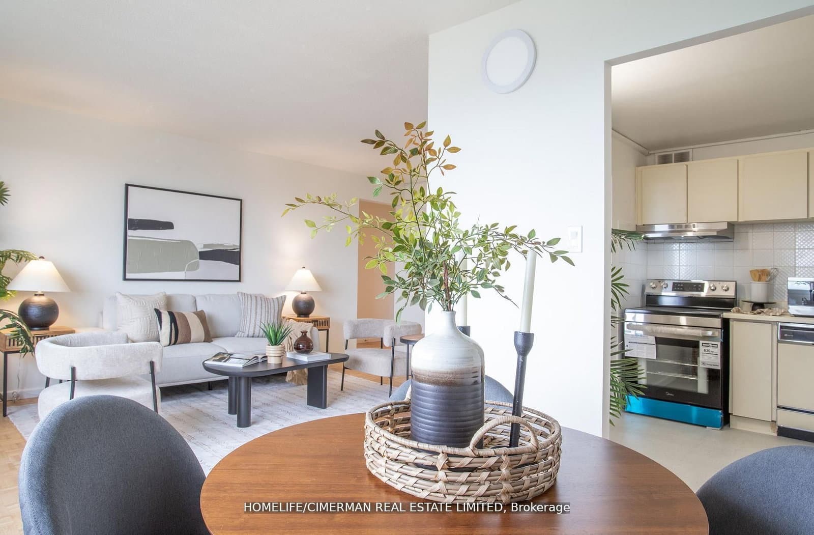 #1702 - 715 Don Mills Road