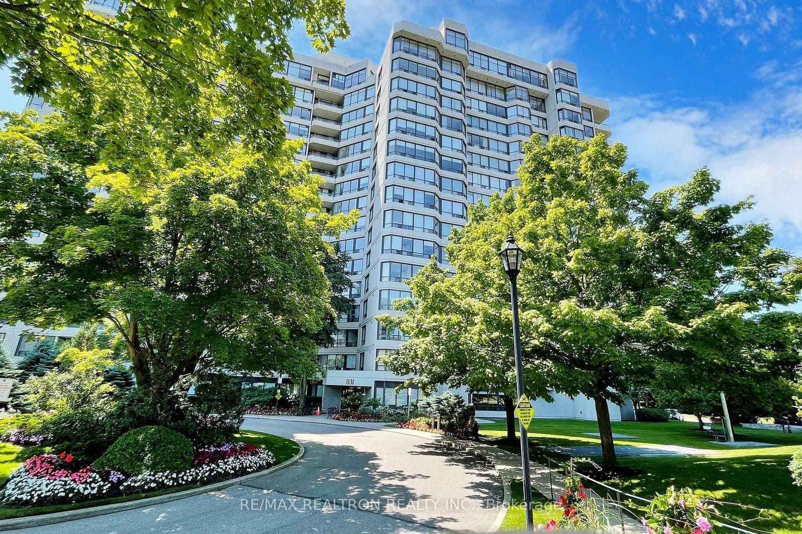 #407 - 1131 Steeles Avenue W