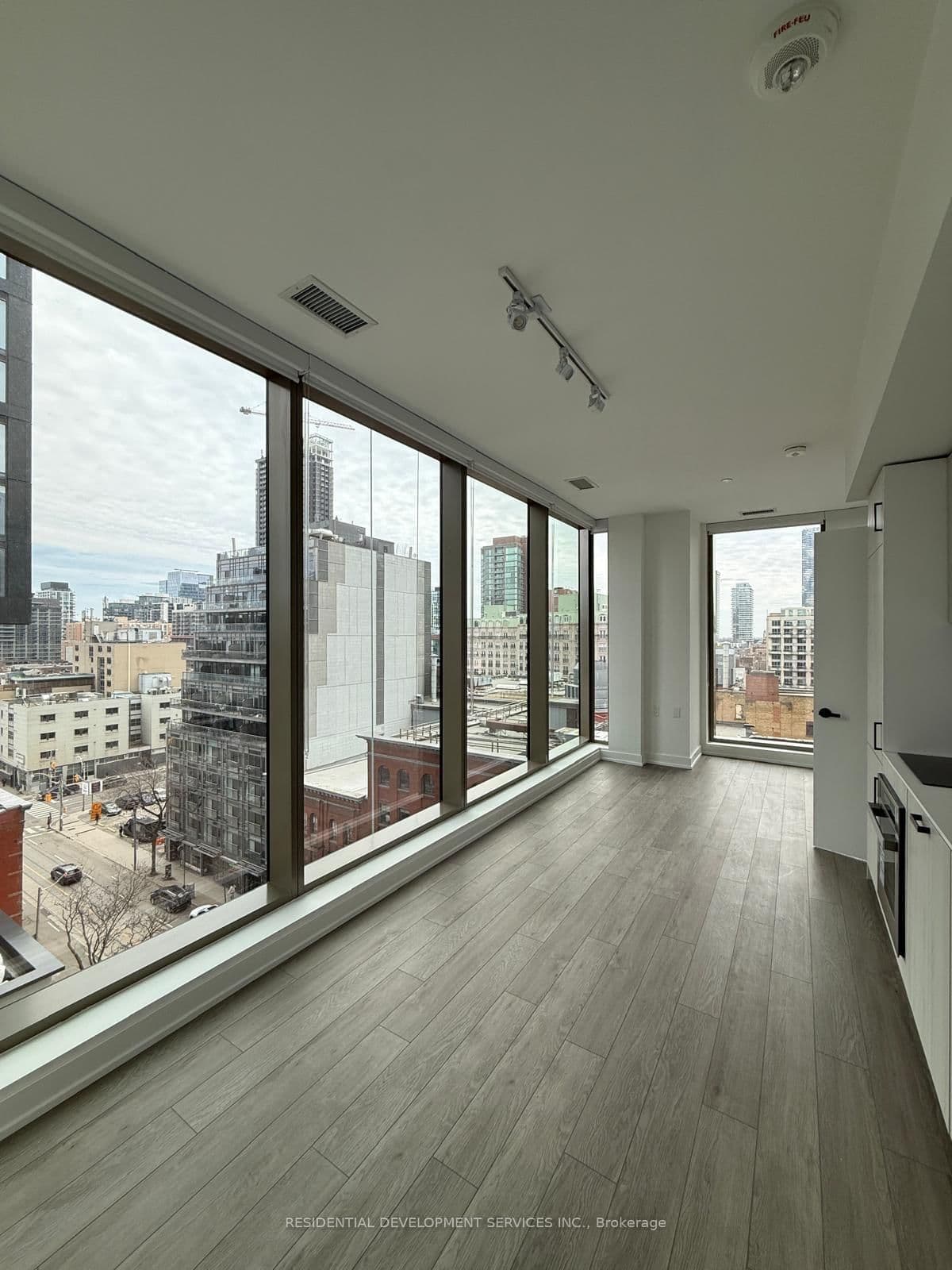 #703 - 88 Queen Street