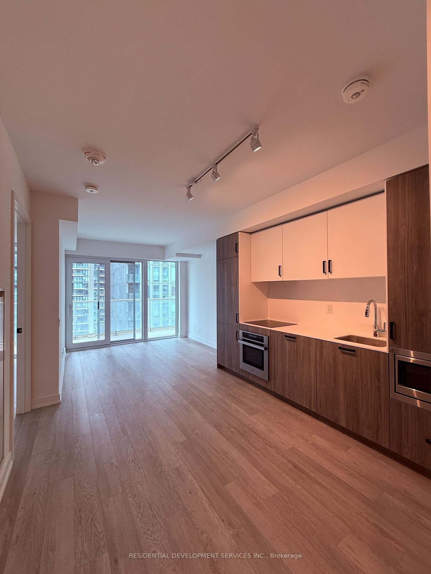 #1115 - 88 Queen Street