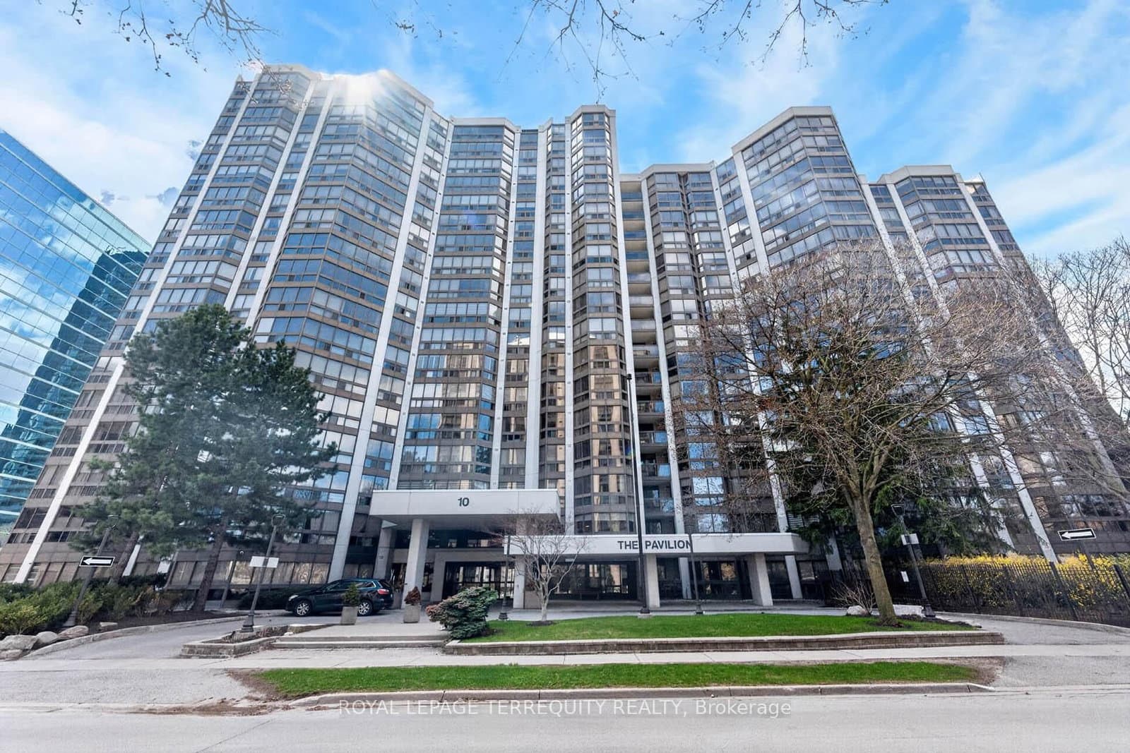 #1805 - 10 Kenneth Avenue