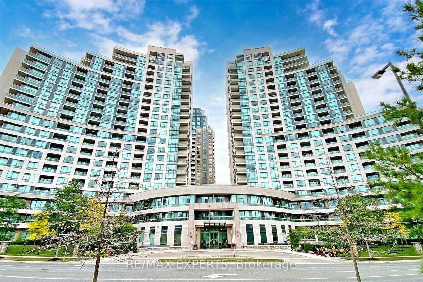 #707 - 509 Beecroft Road