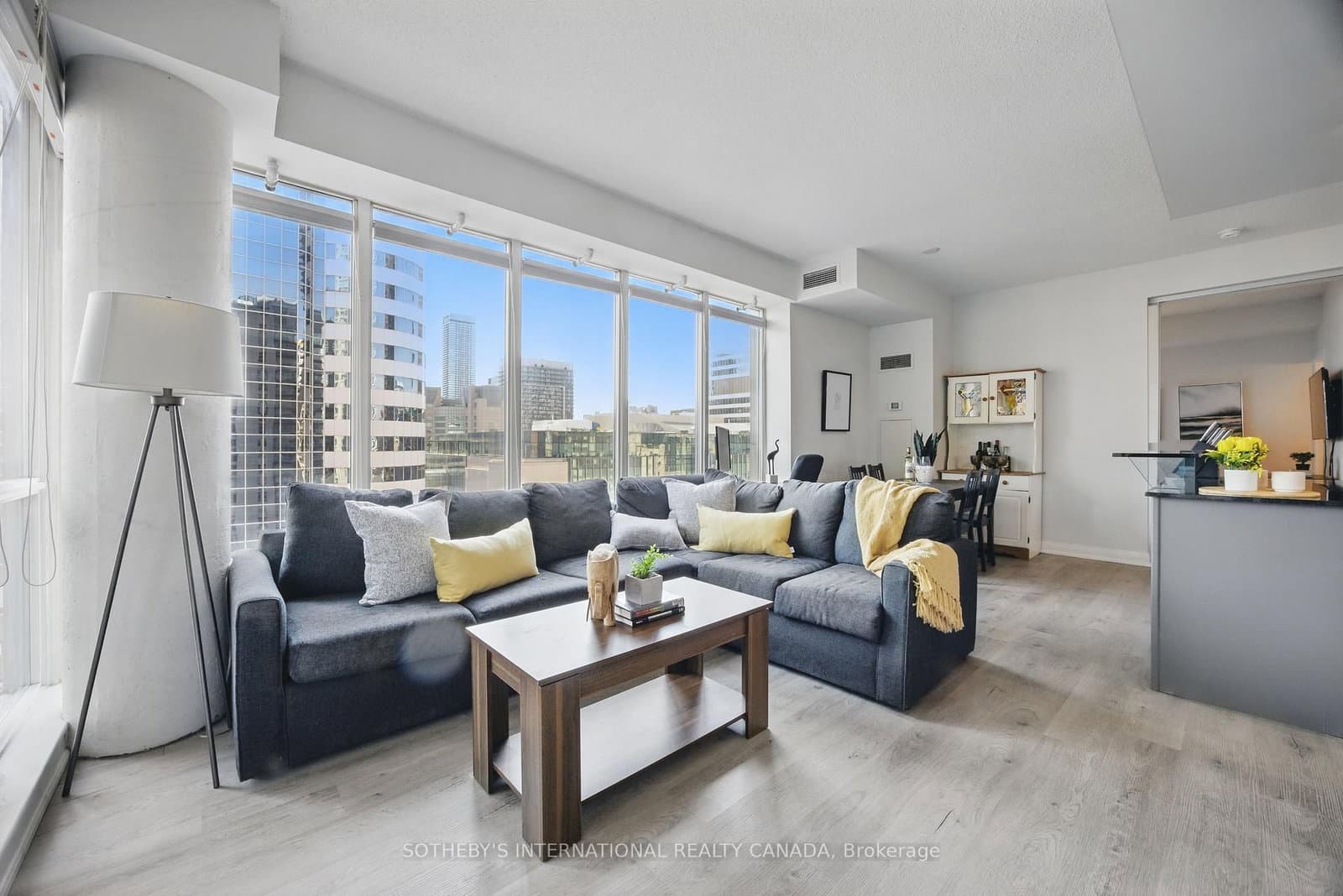 #1307 - 220 Victoria Street