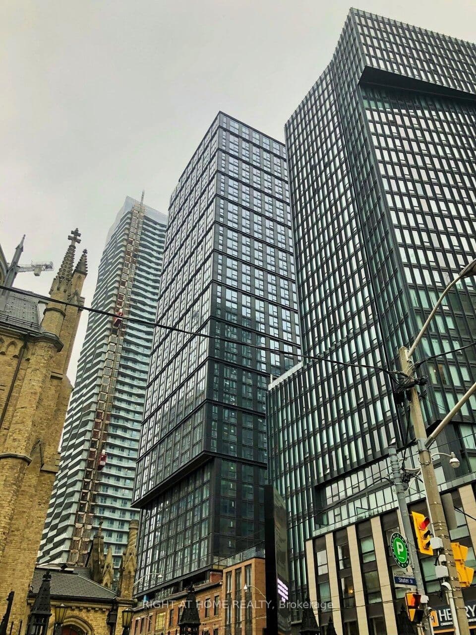 #1011 - 82 Dalhousie Street