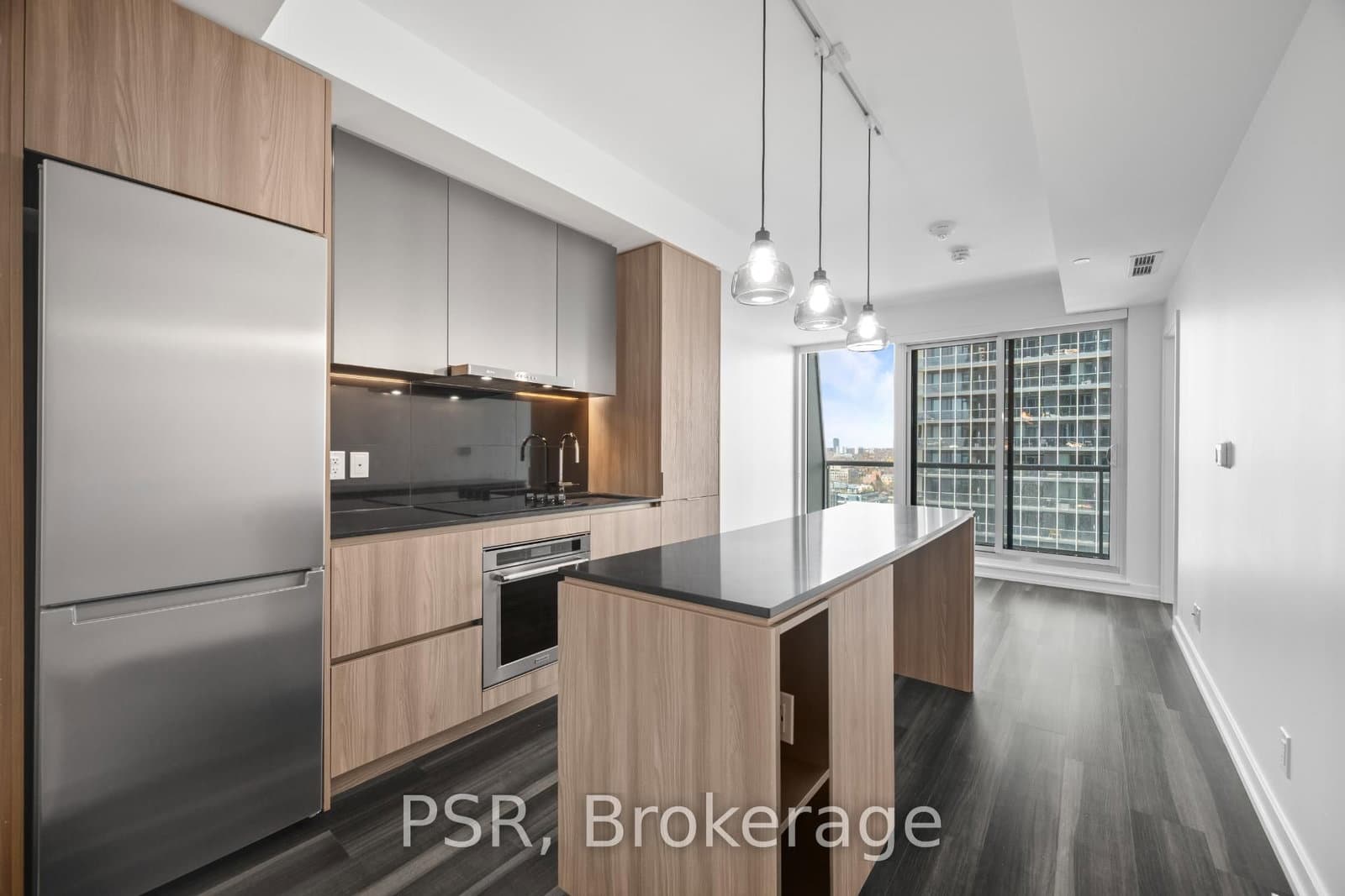 #1601 - 11 Ordnance Street