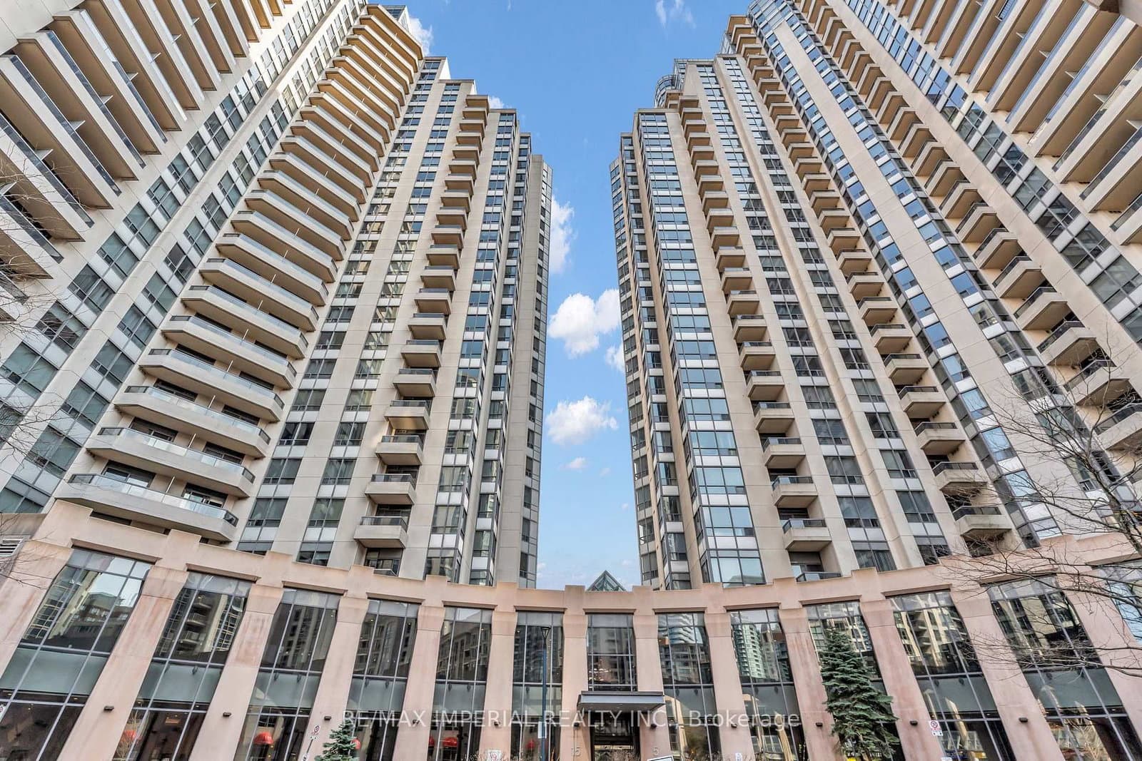 #1206 - 5 Northtown Way