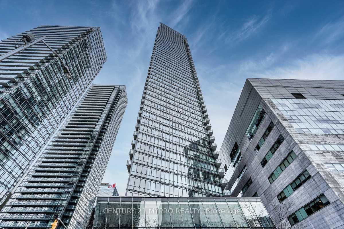 #2810 - 832 Bay Street