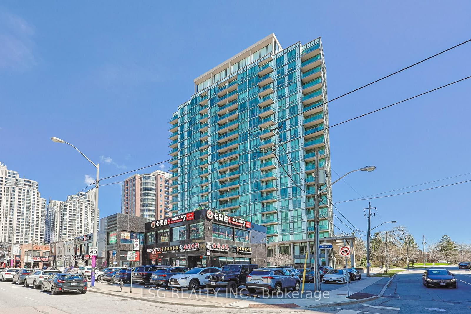 #709 - 26 Norton Avenue