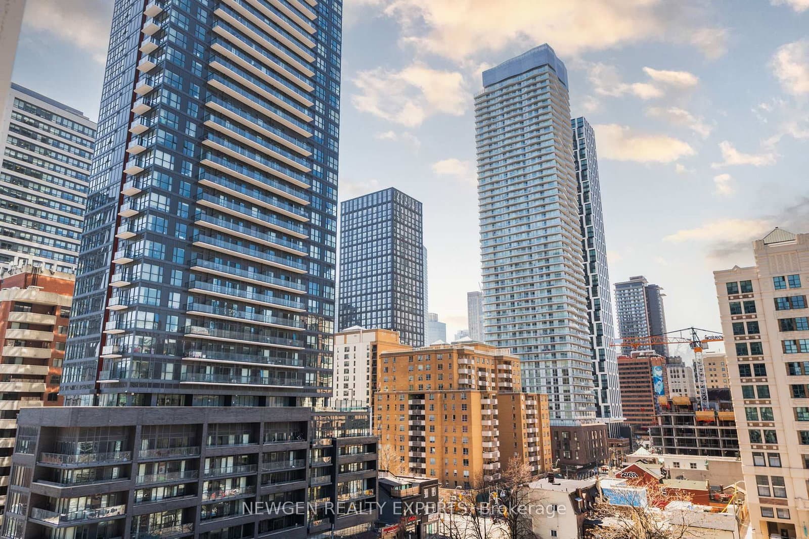 #1624 - 251 Jarvis Street