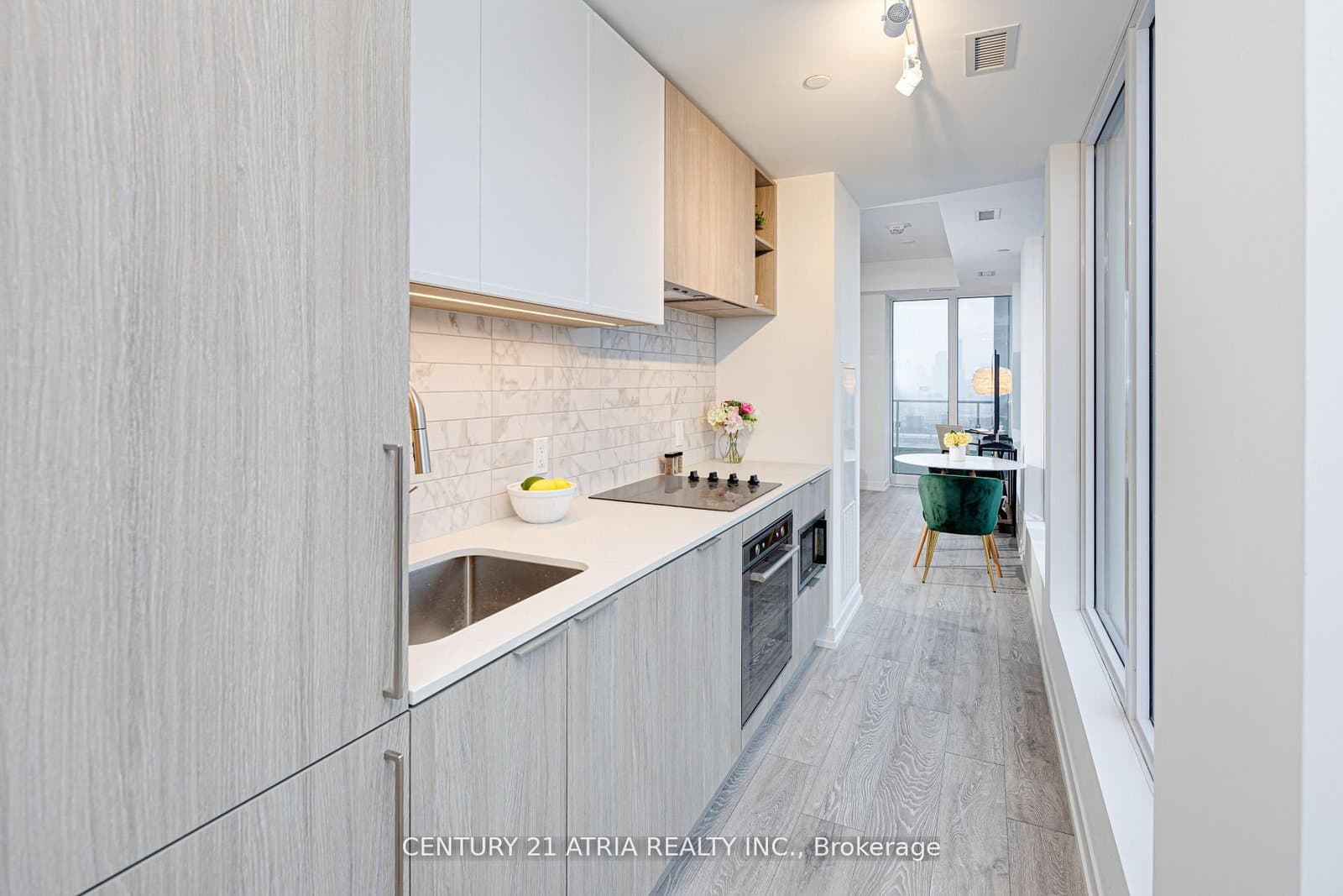 #1820 - 2020 Bathurst Street
