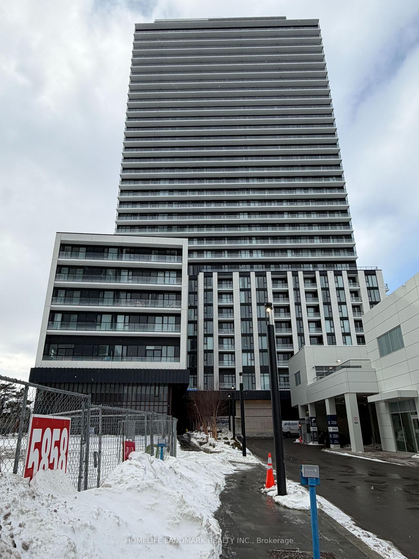 #2710 - 5858 Yonge Street