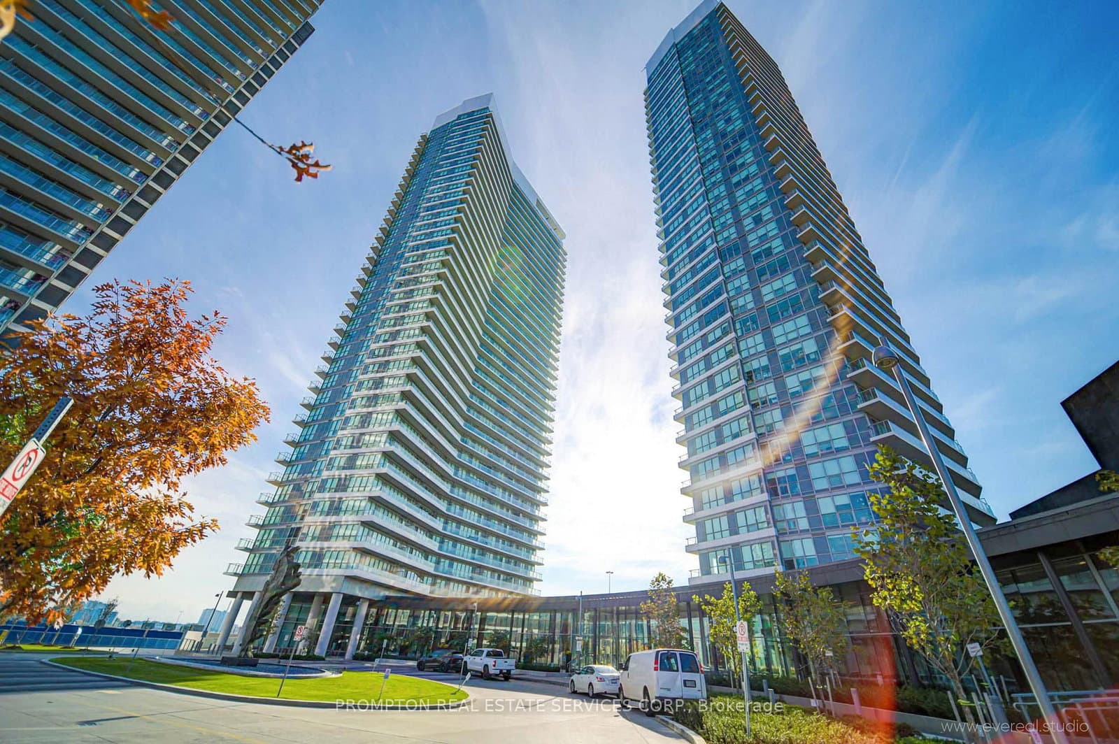 117 Mcmahon Drive, Unit 2102