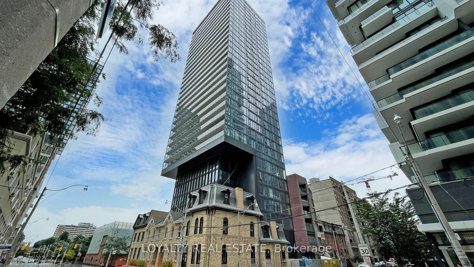 47 Mutual Street, Unit 2208