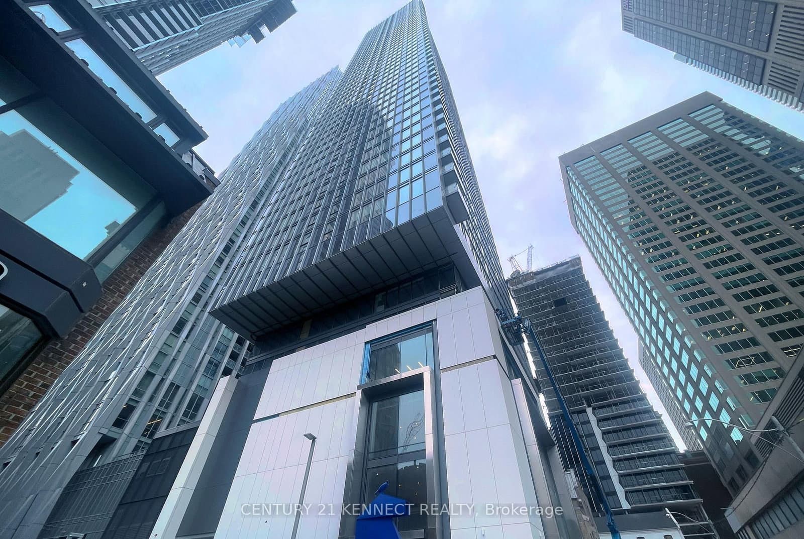 8 Cumberland Street, Unit 1102