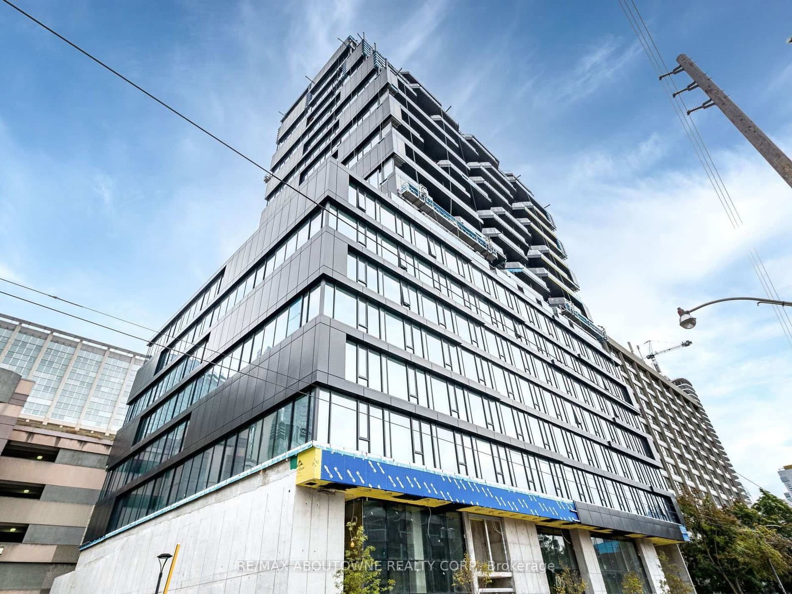 195 McCaul Street, Unit 522