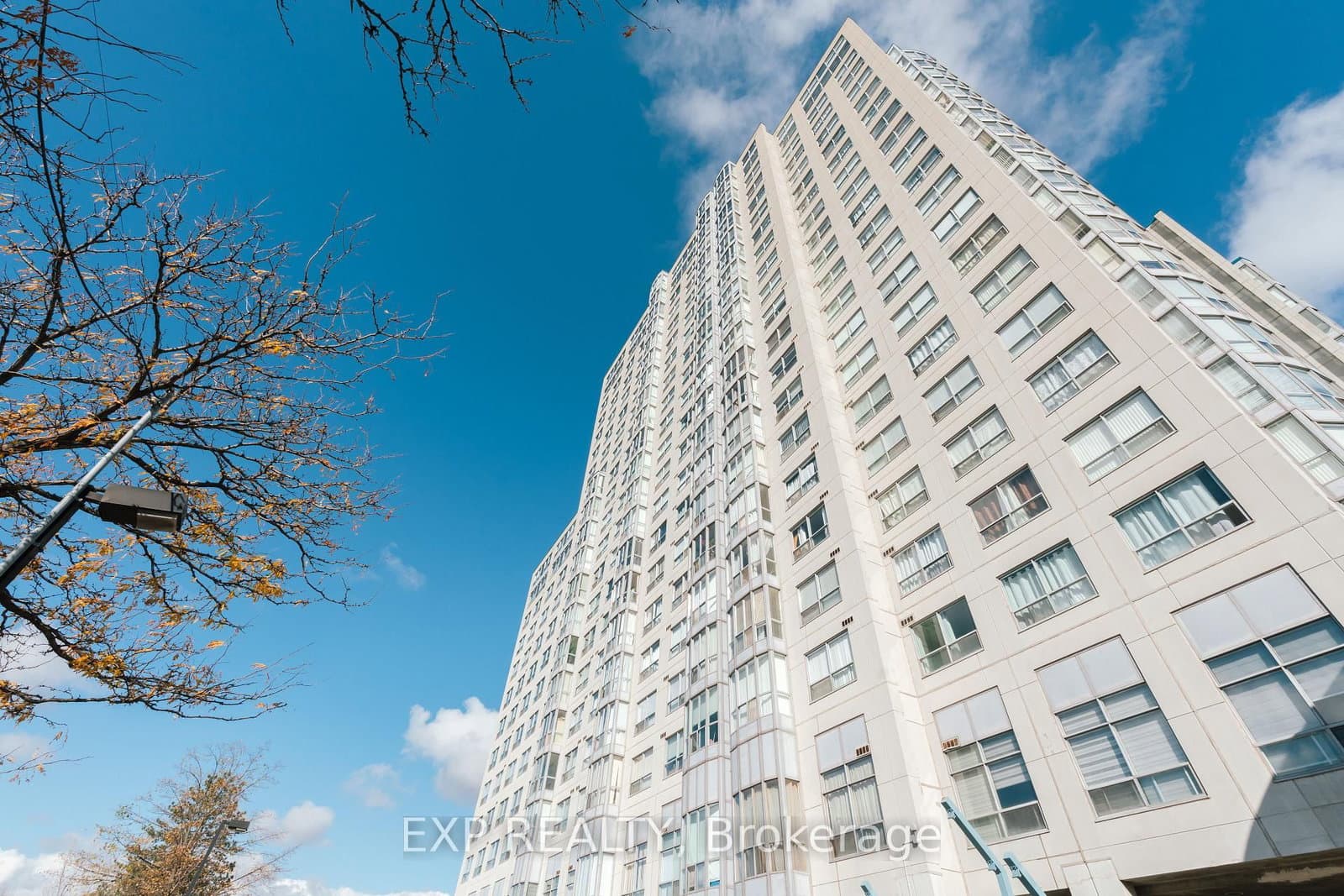 #310 - 2550 Lawrence Avenue E