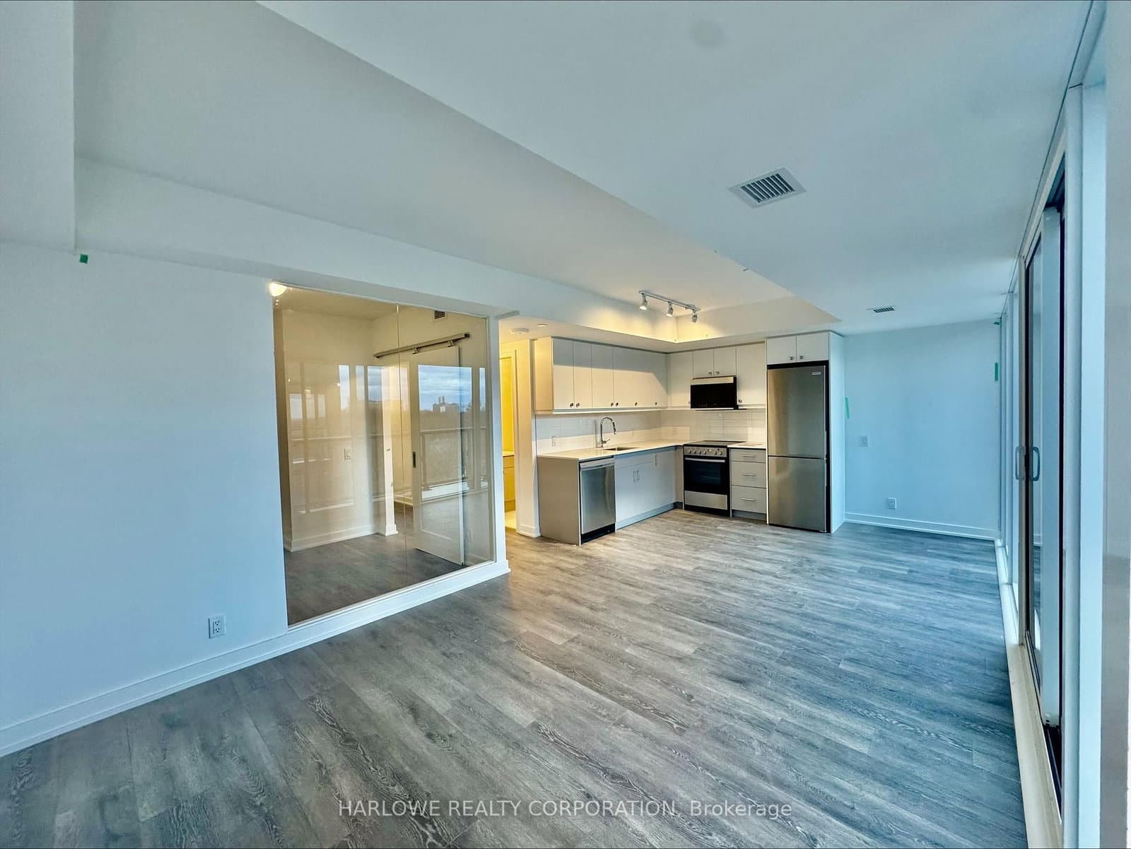 2 Manderley Drive, Unit 725