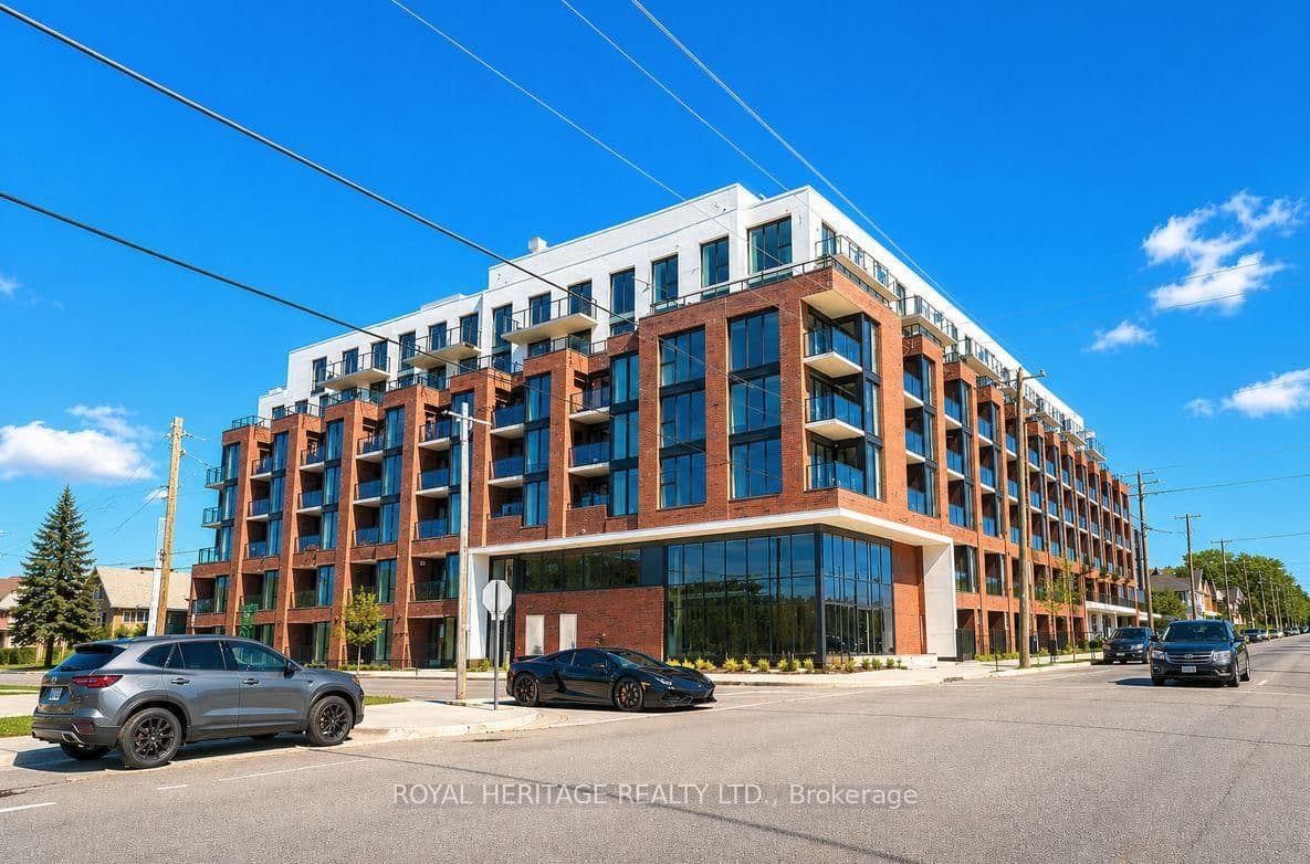 #602 - 201 Brock Street S