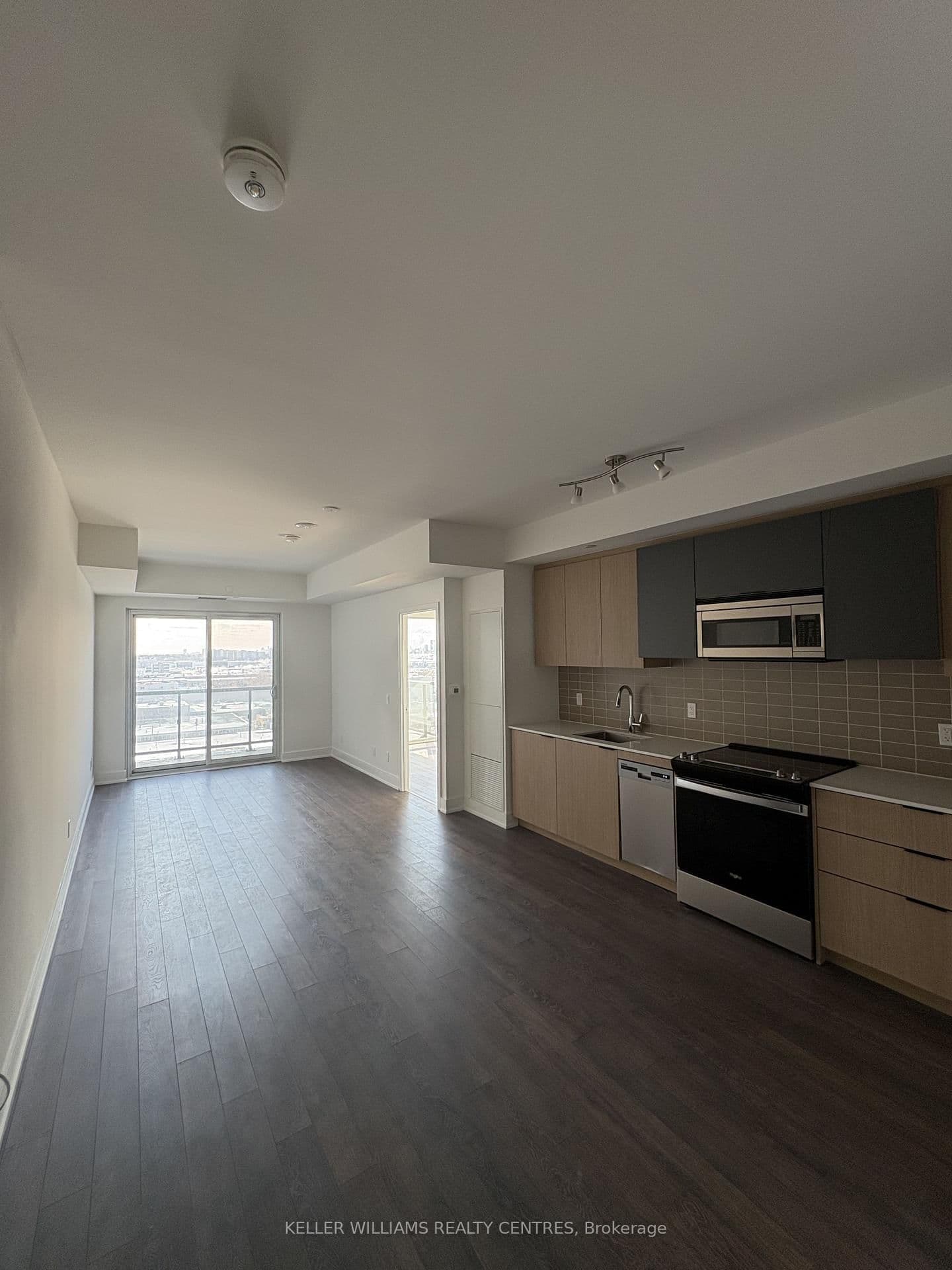 #1001 - 1350 Ellesmere Road