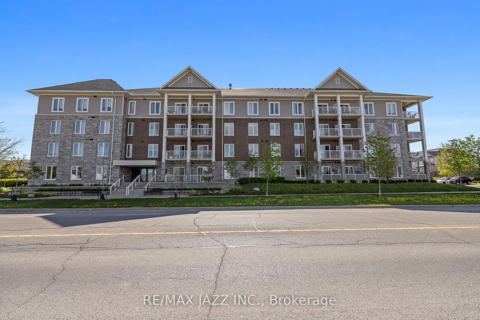 #316 - 290 Liberty Street N