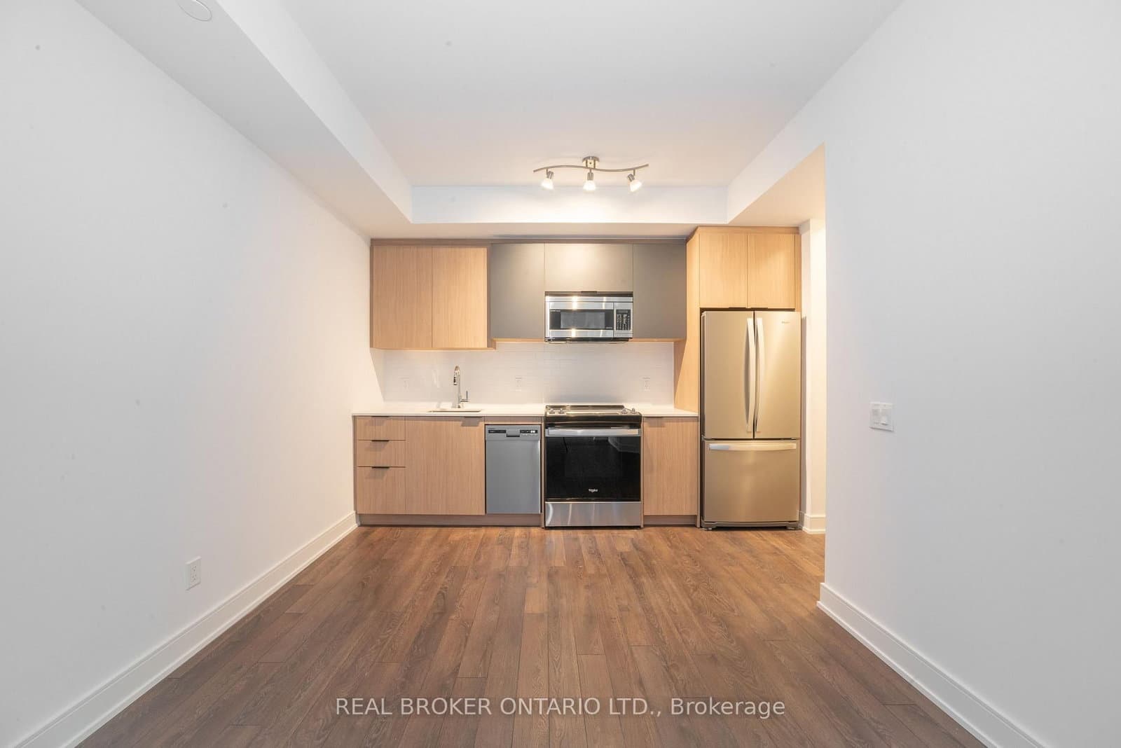 #327 - 1350 Ellesmere Road