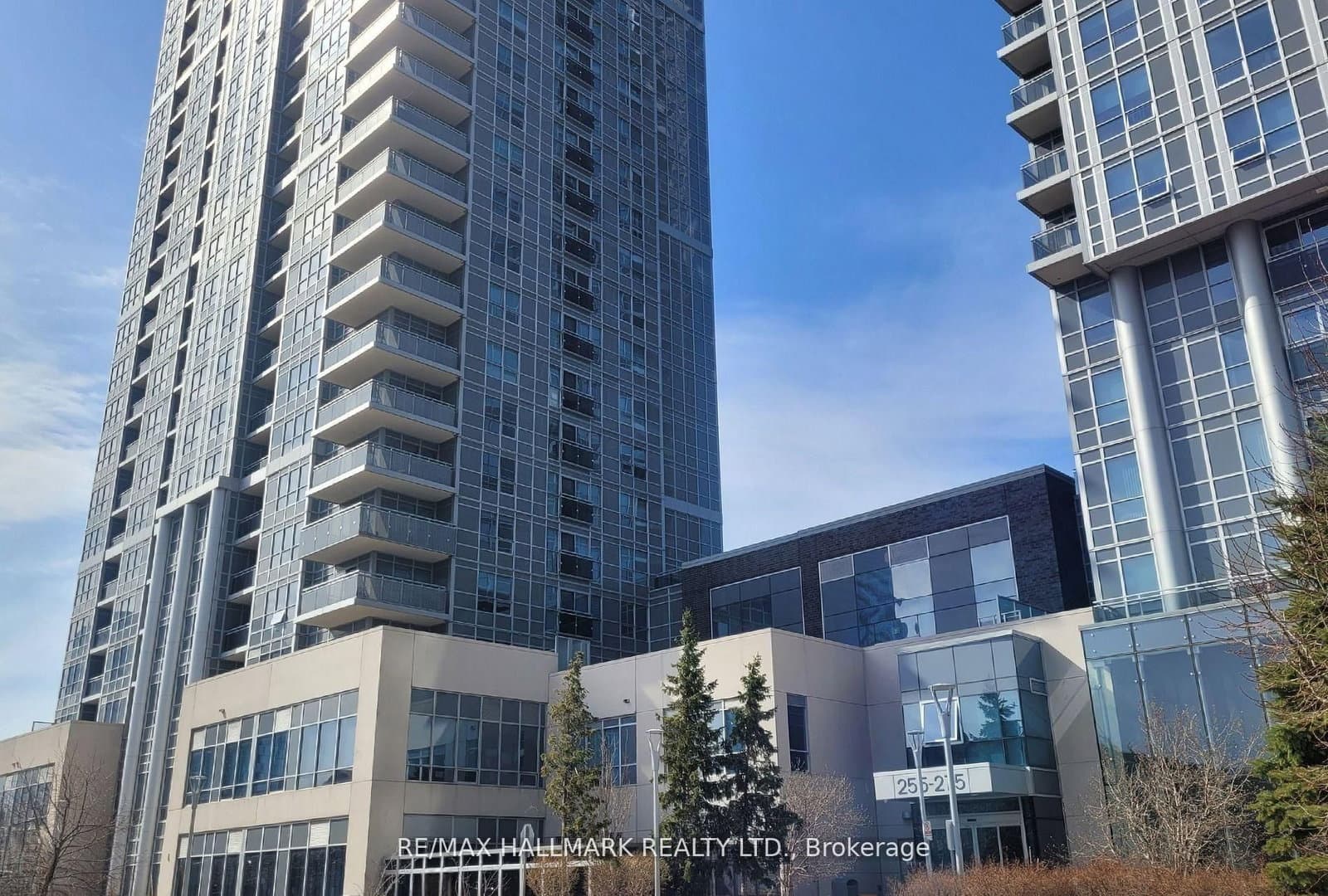 #420 - 275 Village Green Square