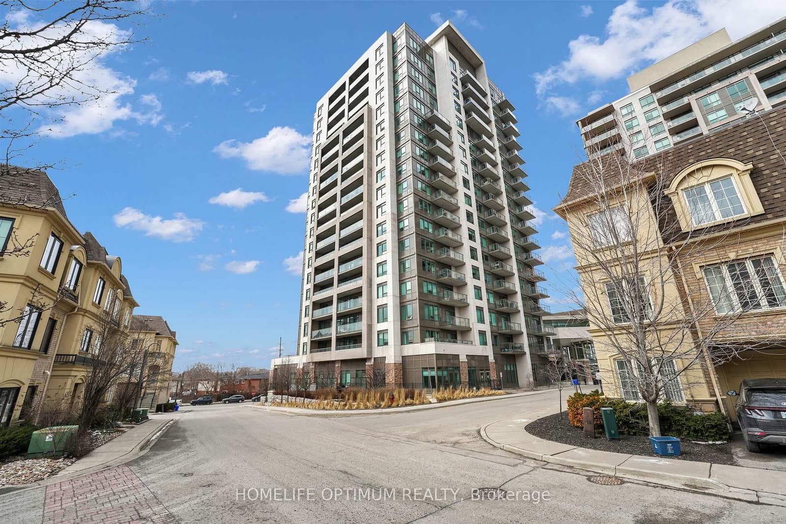 #GPH08 - 1215 Bayly Street