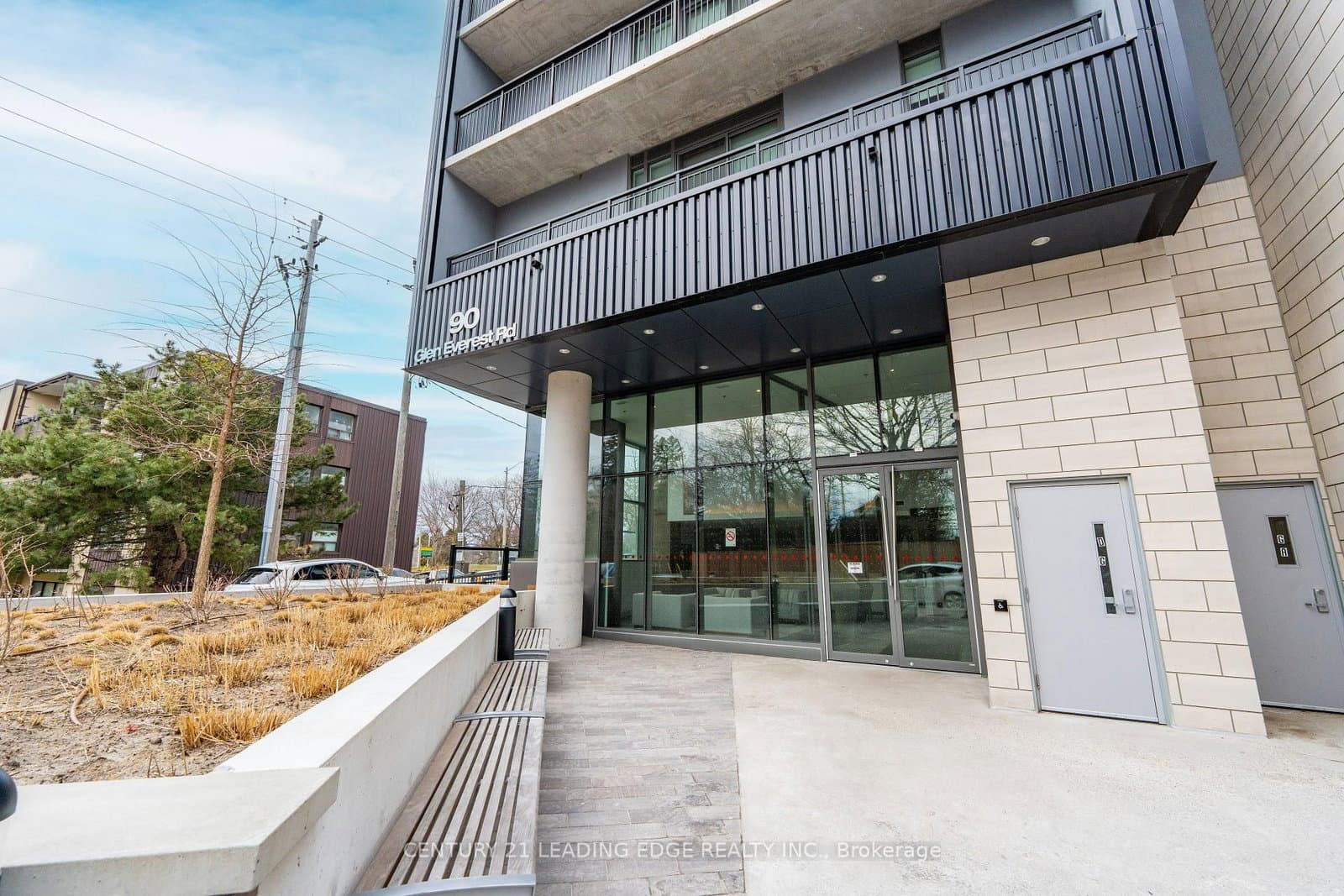 #301 - 90 Glen Everest Road