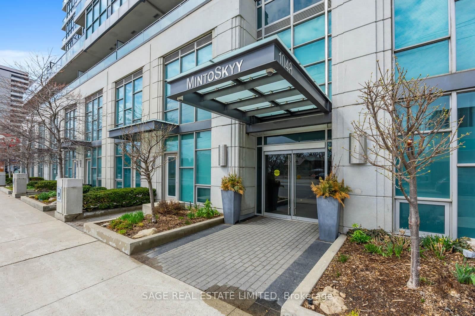 #506 - 1048 Broadview Avenue