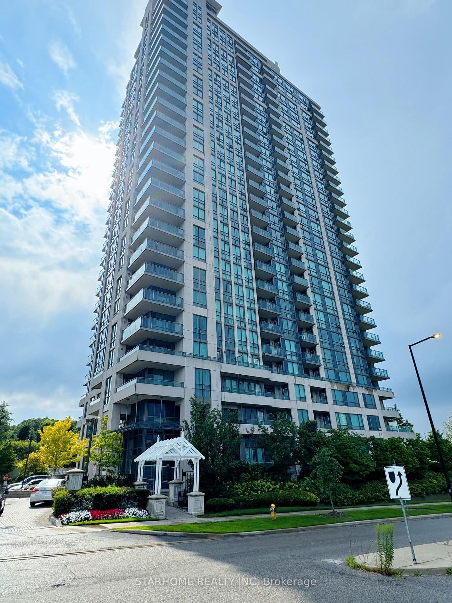 #1207 - 88 Grangeway Avenue