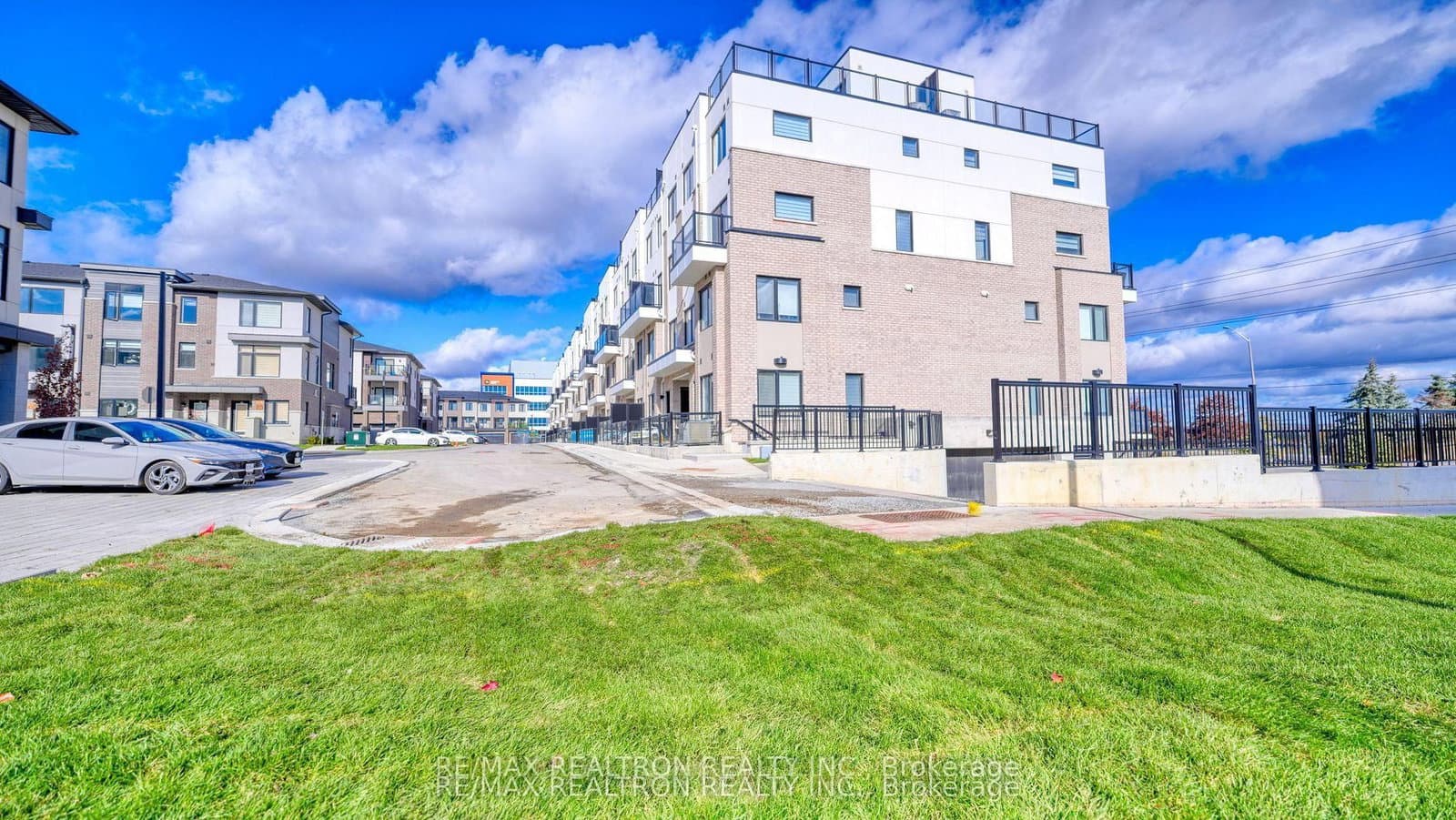 1695 Dersan Street, Unit 324