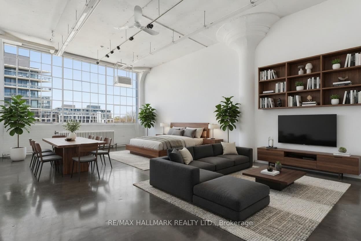 #405a - 245 Carlaw Avenue