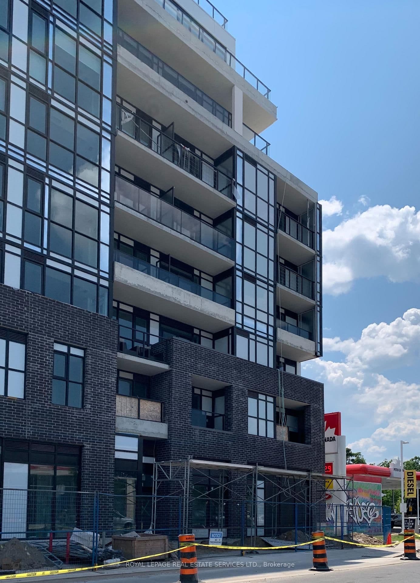 #408 - 2301 Danforth Avenue