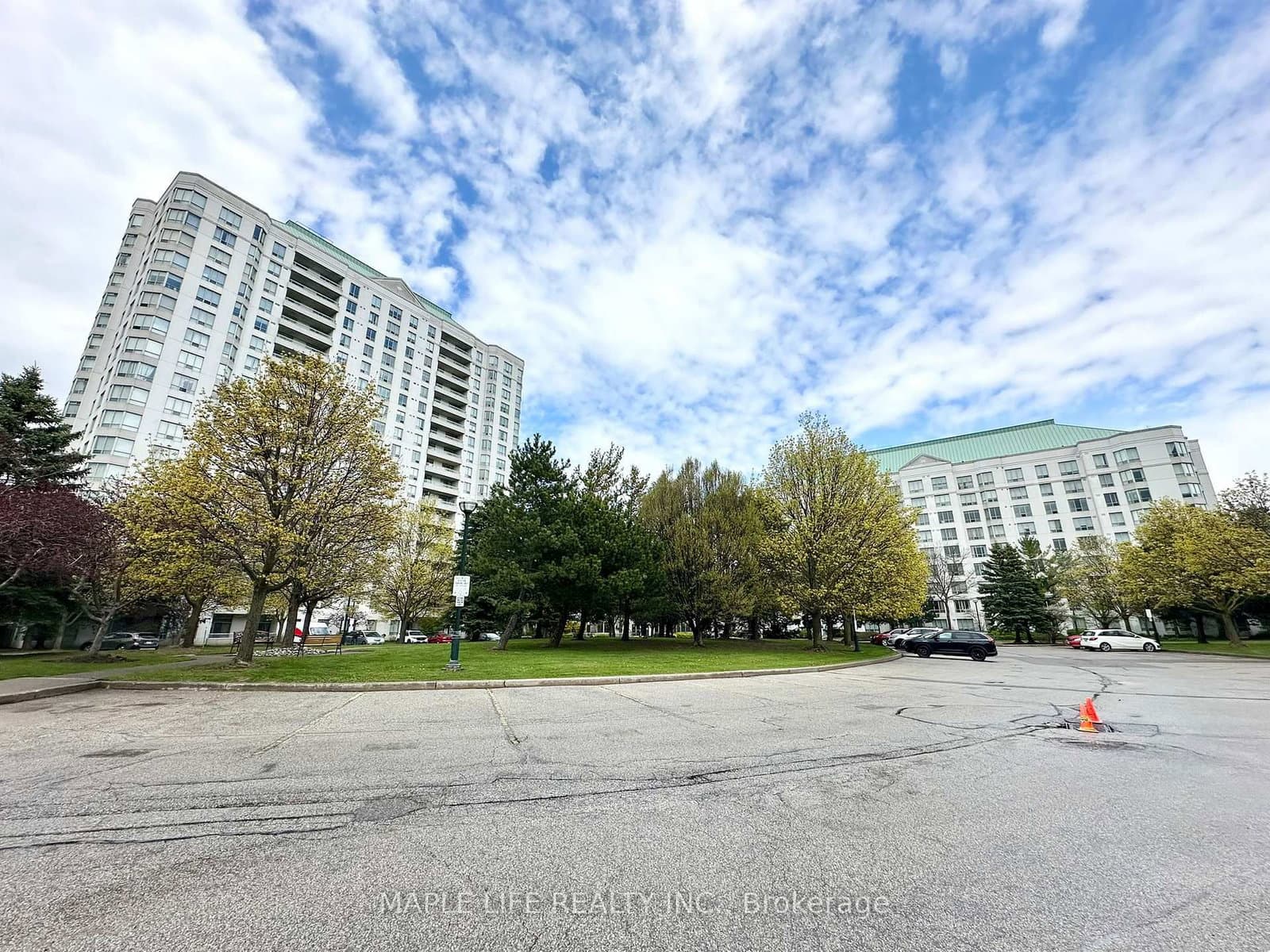 #1103 - 5001 Finch Avenue E